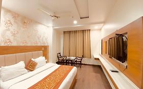 Hotel La Vista Near Railway Station Darjeeling